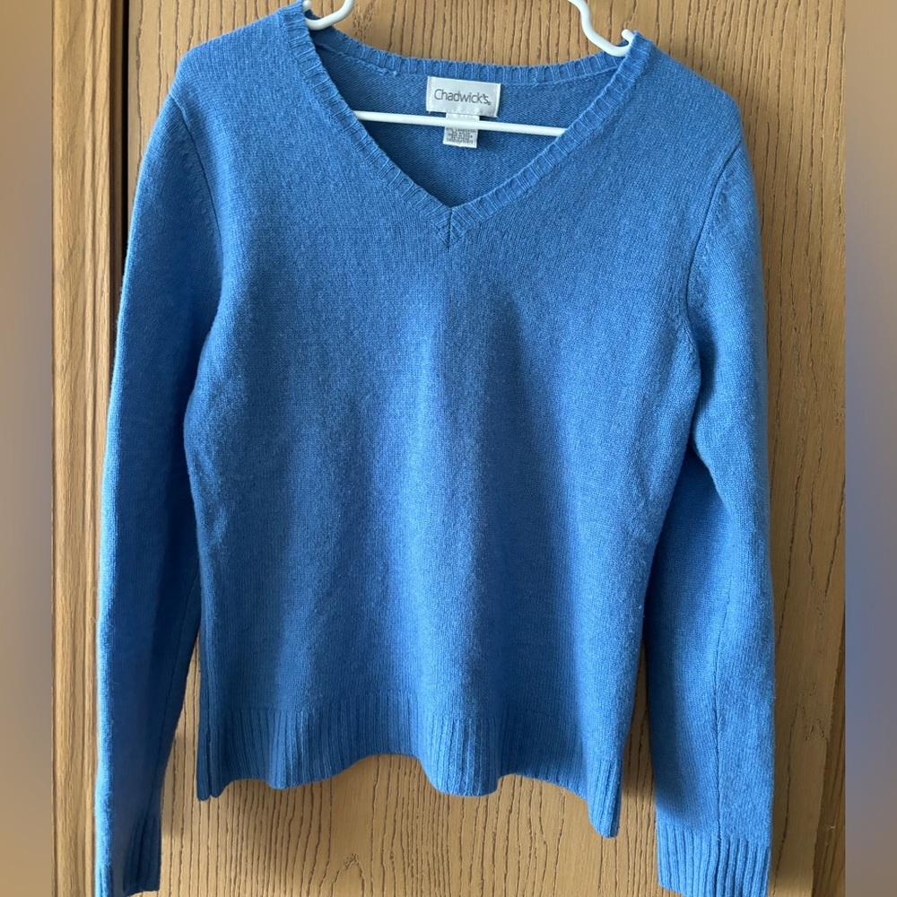 Chadwick of Boston Lambswool V-neck size M